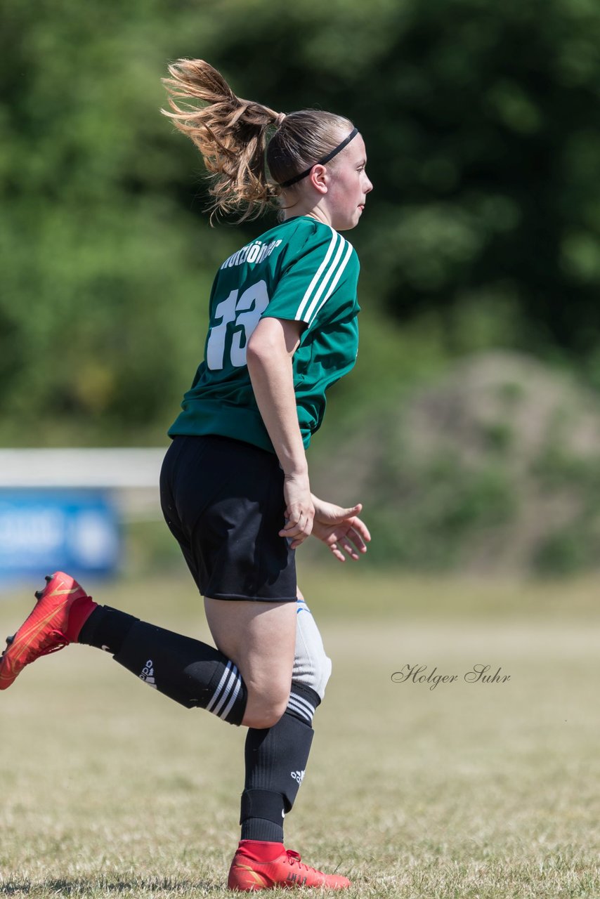 Bild 95 - wBJ TuRa Meldorf/Buesum - JFV Luebeck : Ergebnis: 1:0